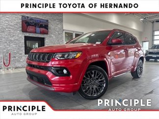 Used 2023 Jeep Compass Limited image 1