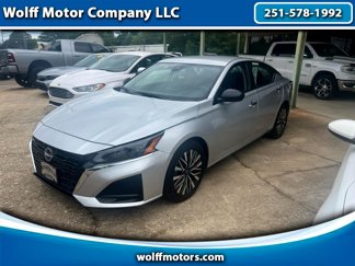 Used 2024 Nissan Altima 2.5 SV image 1