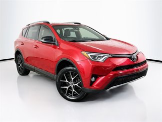 Used 2017 Toyota RAV4 SE image 1