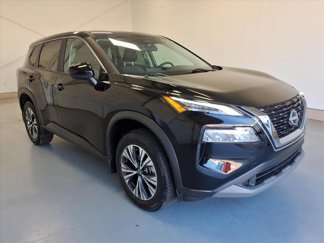 Used 2023 Nissan Rogue SV image 1