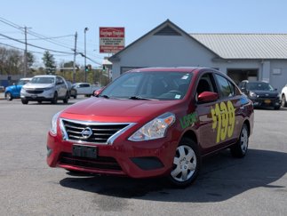 Used 2017 Nissan Versa SV image 1