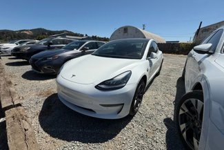Used 2020 Tesla Model 3 Standard Range Plus image 1