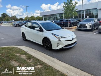 Used 2017 Toyota Prius Four image 1