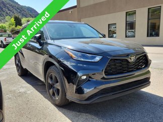 Used 2021 Toyota Highlander LE image 1