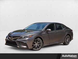 Used 2021 Toyota Camry SE w/ Carpet Mat Package (TMS) image 1