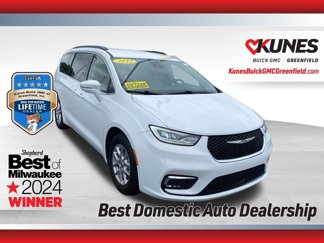 Used 2022 Chrysler Pacifica Touring-L w/ Uconnect Theater Family Group image 1