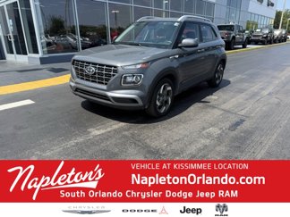 Used 2023 Hyundai Venue SEL image 1