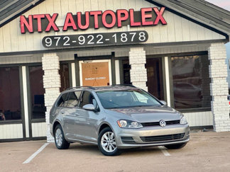Used 2017 Volkswagen Golf S image 1