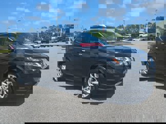 Used 2019 Nissan Rogue SV image 1