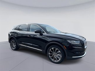 Used 2022 Lincoln Nautilus Reserve image 1