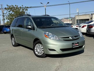 Used 2009 Toyota Sienna LE image 1