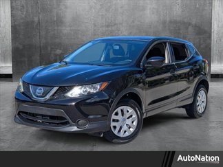 Used 2019 Nissan Rogue Sport S image 1