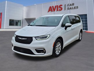 Used 2023 Chrysler Pacifica Touring-L image 1