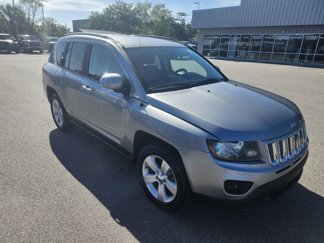 Used 2016 Jeep Compass Latitude image 1
