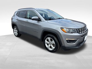 Used 2018 Jeep Compass Latitude w/ Popular Equipment Group image 1