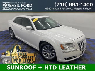 Used 2013 Chrysler 300 image 1