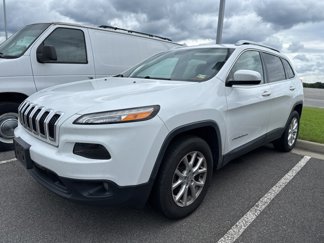 Used 2016 Jeep Cherokee Latitude image 1