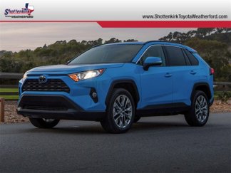 Used 2021 Toyota RAV4 LE image 1