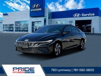 New 2025 Hyundai Elantra SEL image 1