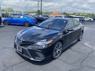Used 2019 Toyota Camry L image 1