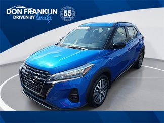 Used 2021 Nissan Kicks SR image 1
