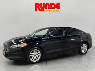 Used 2016 Ford Fusion SE image 1