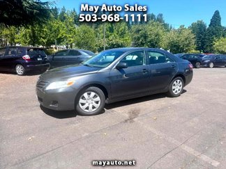 Used 2011 Toyota Camry LE image 1