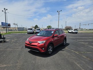 Used 2017 Toyota RAV4 XLE image 1