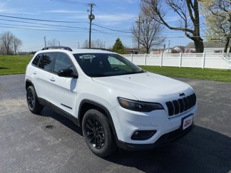 Used 2023 Jeep Cherokee Altitude Lux image 1