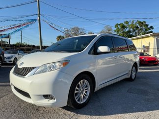 Used 2015 Toyota Sienna XLE Premium image 1