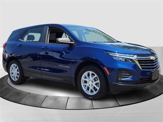 Used 2022 Chevrolet Equinox LS image 1