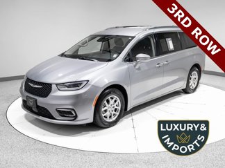 Used 2021 Chrysler Pacifica Touring-L image 1