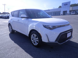 Used 2023 Kia Soul LX image 1