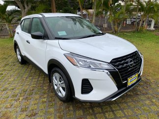 New 2025 Nissan Kicks Play S image 1