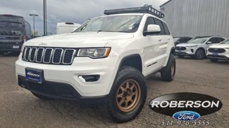 Used 2018 Jeep Grand Cherokee Laredo image 1