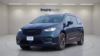 Certified 2022 Chrysler Pacifica Touring-L w/ S Appearance Package image 1