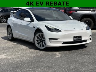 Used 2022 Tesla Model 3 Standard Range image 1
