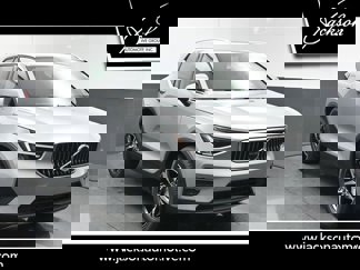 New 2025 Volvo XC40 B5 Core image 1
