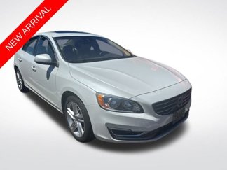 Used 2015 Volvo S60 T5 Premier Plus image 1