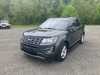 Used 2017 Ford Explorer XLT w/ Equipment Group 202A image 1