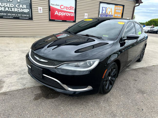 Used 2016 Chrysler 200 Limited Platinum w/ Comfort & Convenience Group image 1