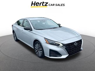 Used 2024 Nissan Altima 2.5 SV image 1