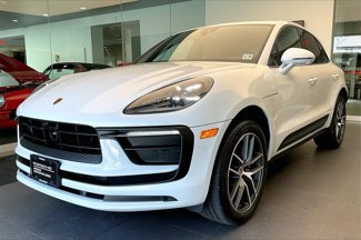 Certified 2025 Porsche Macan image 1