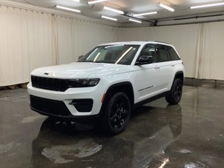 New 2025 Jeep Grand Cherokee Altitude image 1