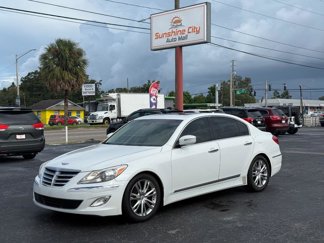 Used 2012 Hyundai Genesis 4.6 image 1