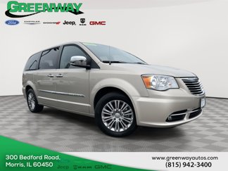 Used 2016 Chrysler Town & Country Touring-L image 1