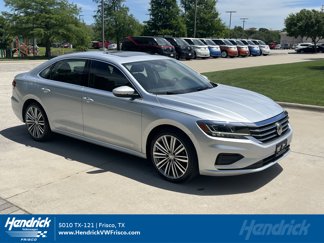 Certified 2020 Volkswagen Passat 2.0T SE w/ Sunroof Package image 1