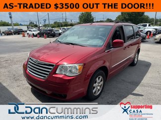 Used 2010 Chrysler Town & Country Touring image 1