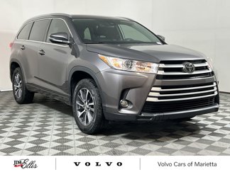 Used 2017 Toyota Highlander FWD V6 image 1