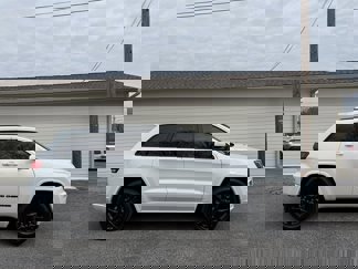 Used 2018 Jeep Grand Cherokee Altitude image 1